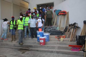 Alcaldesa de Atures dotó de implementos a cuadrillas