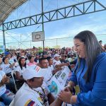 photo_5035383125298580383_y