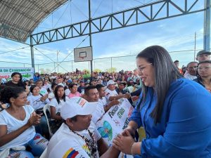 photo_5035383125298580383_y