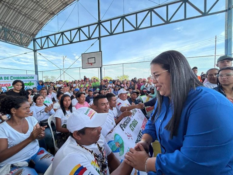 photo_5035383125298580383_y