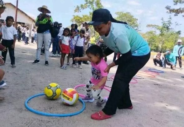 photo_5039588005655546750_x