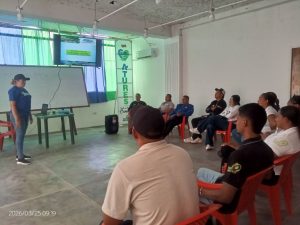 photo_5053574811468106813_y