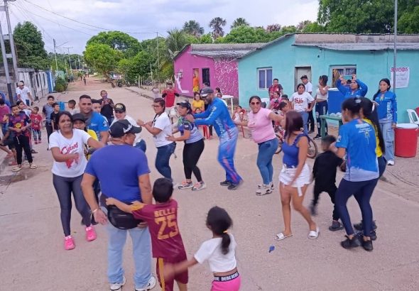 photo_5069188855835069575_y