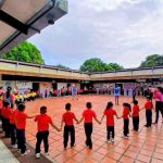 photo_5114350634521005014_y