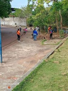 photo_5114350634521005016_y