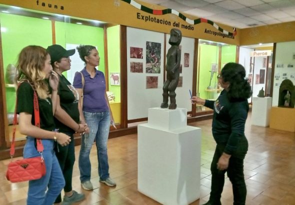 photo_5132210701970639935_y