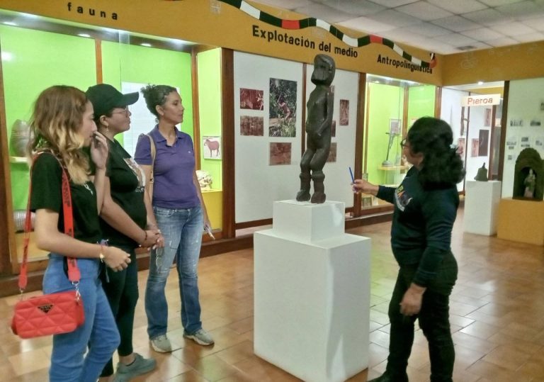 photo_5132210701970639935_y